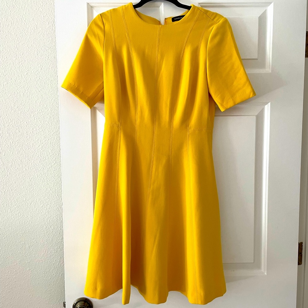 Banana republic fit and flare dress in YELLOW!